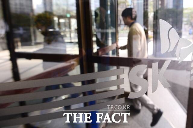 SK㈜는 지주사 역대 최대인 4조8000억원 규모 자사주를 소각한다고 10일 밝혔다. /더팩트 DB