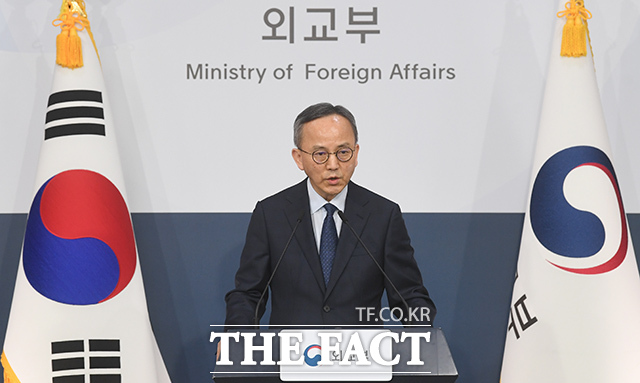 박일 외교부 대변인이 10일 오후 서울 종로구 외교부 청사에서 현안 관련 정례브리핑을 하고 있다. /박상민 기자