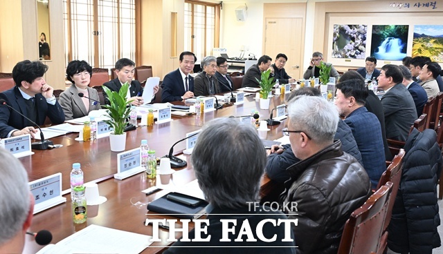 거창 승강기 산업 활성화를 위한 산·학·연·관 소통 간담회 /거창군