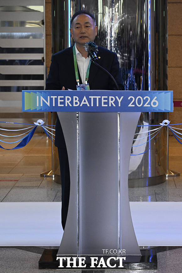 김 간사가 발언하고 있다.