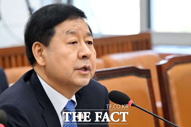 11일 구윤철 부총리 겸 재정경제부 장관은 서울 종로구 정부서울청사에서 열린 비상경제장관회의를 통해 정부의 중동 사태 관련 정책 방향 등을 밝혔다. /남용희 기자