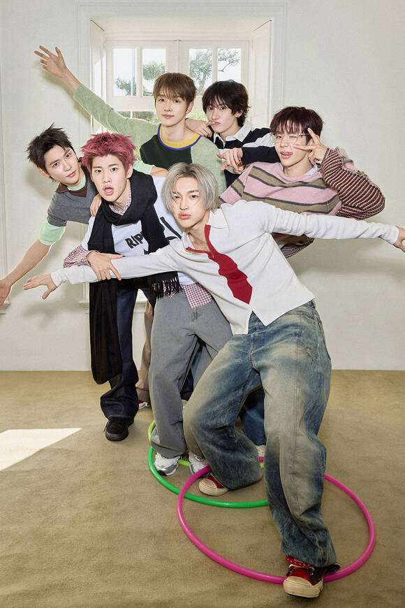 그룹 라이즈가 일본 두 번째 싱글 All of You로 일본 레코드 협회 골드 디스크 부문 플래티넘 인증을 획득했다./SM엔터테인먼트