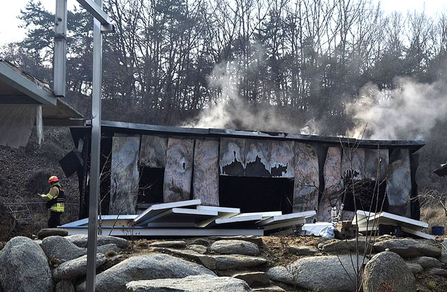 10일 오후 2시 48분쯤 영주시 문수면의 한 창고 신축 공사 현장에서 불이나 550만 원 상당의 재산 피해가 발생했다. /경북소방본부