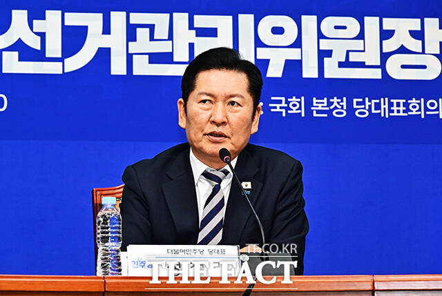정청래 더불어민주당 대표는 12일 내란 청산의 핵심은 국민이 납듯할 수 있는 확실한 단죄라고 말했다. /배정한 기자