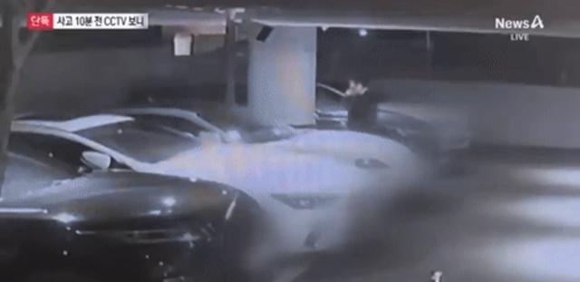 보도에 따르면 사고 약 10분 전인 밤 10시 55분, 이재룡이 강남의 한 주차장에서 전화 통화를 하며 차량에 올라타 출발하는 모습이 포착됐다. 이후 약 10여 분 뒤 실제 사고가 발생한 것으로 확인됐다. /채널A 영상캡처