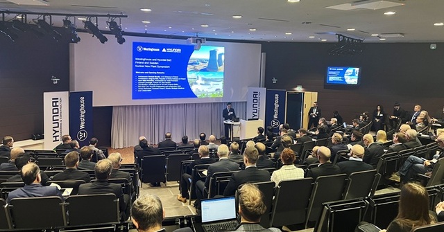 현대건설은 10~11일(현지시간) 핀란드 헬싱키에 있는 비즈니스 핀란드(핀란드 정부 산하 무역·투자 진흥 기관) 본사에서 미국 원자력 기업인 웨스팅하우스와핀란드·스웨덴 신규 원전 건설 심포지엄을 개최했다. 사진은 이한우 현대건설 대표이사가 개회사를 하고 있는 모습. /현대건설