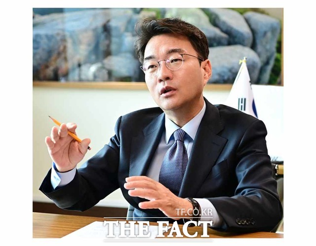 2022년 지방선거 당시 신고하지 않은 계좌로 선거비용을 수입·지출한 혐의로 재판에 넘겨진 윤석준 대구 동구청장에 대한 당선무효형이 확정됐다./ 대구 동구청