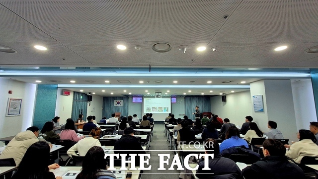 당진시는 11일 당진시청 중회의실에서 도급·용역·위탁 및 건설발주 업무 담당자 70여 명을 대상으로 중대재해교육을 실시했다. /당진시