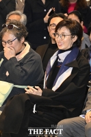  웃음짓는 노소영 아트센터 나비 관장 [포토]