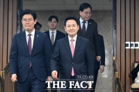  '절윤' 후 이중 분열?…張, 외연 확장·지지층 사이 '딜레마'