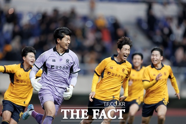 이정효 감독을 떠나보낸 뒤 맞는 첫 시즌에서 무패행진을 달리고 있는 광주선수들./K리그