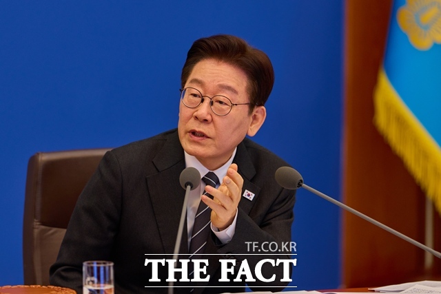 이재명 대통령이 10일 청와대에서 주재한 제9회 국무회의에서 발언하고 있다. /청와대