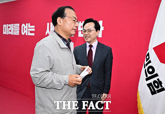 이정현 국민의힘 공천관리위원장이 16일 오전 서울 여의도 국민의힘 중앙당사에서 공천 관련 발표를 하고 있다. /배정한 기자