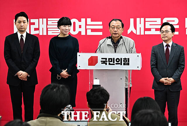 이정현 국민의힘 공천관리위원장이 16일 오전 서울 여의도 국민의힘 중앙당사에서 공천 관련 발표를 하고 있다. /배정한 기자