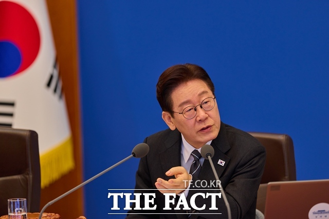 이재명 대통령은 16일 검찰개혁 정부안을 둘러싼 여권 내 논란을 두고