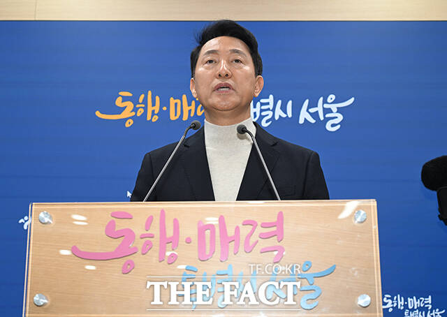 오세훈 서울시장이 17일 오후 서울 중구 서울시청에서 6·3 지방선거 국민의힘 서울시장 공천 신청과 관련한 입장을 발표하고 있다. /박헌우 기자