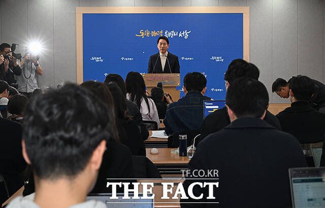 오세훈 서울시장이 17일 오후 서울 중구 서울시청에서 6·3 지방선거 국민의힘 서울시장 공천 신청과 관련한 입장을 발표하고 있다. /박헌우 기자