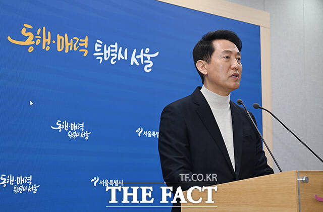 오세훈 서울시장이 17일 오후 서울 중구 서울시청에서 6·3 지방선거 국민의힘 서울시장 공천 신청과 관련한 입장을 발표하고 있다. /박헌우 기자