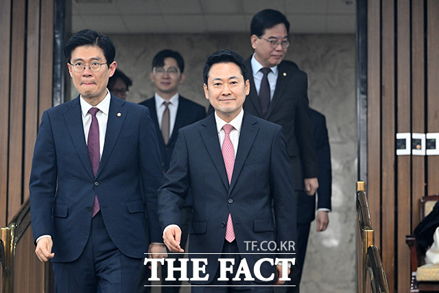 오 시장은 후보 등록과 별개로 자신이 요구한 혁신 선대위 조기 구성과 인적 쇄신 필요성을 재차 강조하며 여지를 남겼다. 사진은 장동혁 대표./남용희 기자