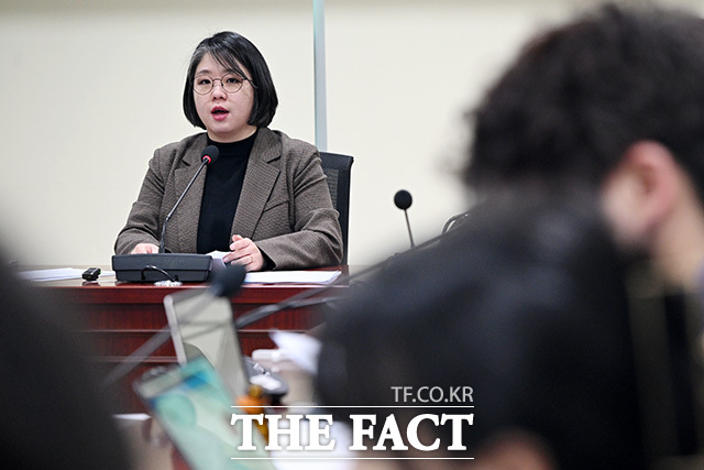 모두발언 하는 용혜인 기본소득당 대표.