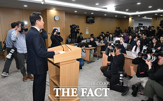 오세훈 서울시장이 17일 오후 서울 중구 서울시청에서 6·3 지방선거 국민의힘 서울시장 공천 신청과 관련한 입장을 발표하고 있다. /박헌우 기자