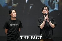  감격한 '1300만 감독' 장항준 [포토]