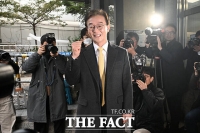  '부산시장 출마' 전재수, 여유 있는 미소로 광역단체장 면접 참석 [TF사진관]