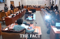  중수청·공소청법, 여당 주도로 국회 법사위 통과 [TF사진관]