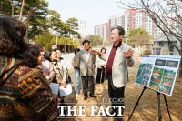  대전시 유성구, 걸으며 힐링하는 도심 속 '맨발걷기길' 확대