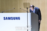  주주 총회에서 인사하는 전영현 삼성전자 부회장 [포토]