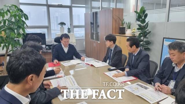 당진시는 18일 기획예산처를 방문해 지역 핵심 현안 사업의 원활한 추진을 건의했다. /당진시