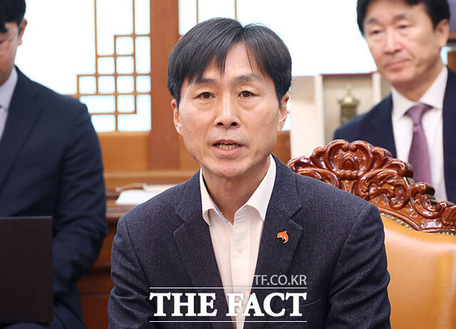 발언하는 한창민 사회민주당 원내대표.