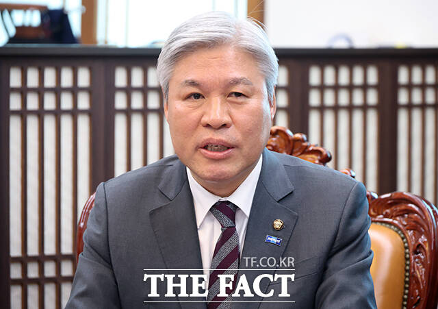 발언하는 서왕진 조국혁신당 원내대표.