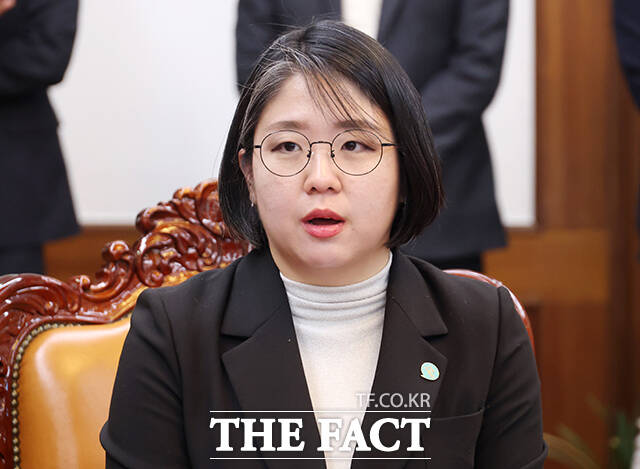 발언하는 용혜인 기본소득당 원내대표.