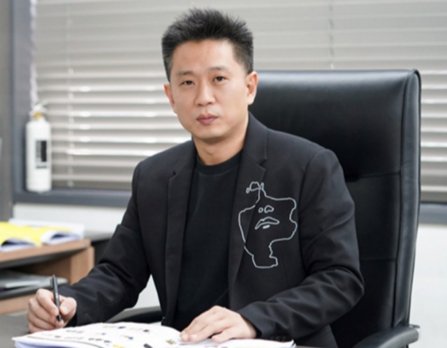 김호선 감성코퍼레이션 대표이사가 지난해 연봉 10억2000만원을 받았다. /감성코퍼레이션