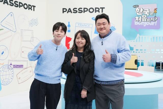 가수 딘딘, 전민경 PD, 방송인 김준현(왼쪽부터)이 19일 오후 2시 온라인으로 진행된 MBC에브리원 예능프로그램 '어서와 한국은 처음이지?' 제작발표회에 참석해 다양한 이야기를 나눴다. /MBC에브리원