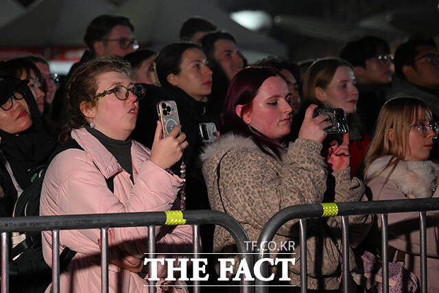 드론으로 보여지는 BTS 멤버 RM.