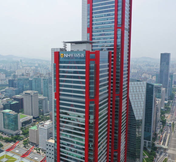 간밤 미국 증시 정규장 종료 직후 NH투자증권 모바일트레이딩시스템(MTS) '나무증권'에서 애프터마켓 표기 전환이 지연되며 이용자 불만이 제기됐다. /NH투자증권