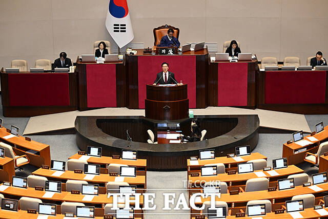 공소청법안(대안)에 대한 무제한 토론(필리버스터)하는 송석준 국민의힘 의원.