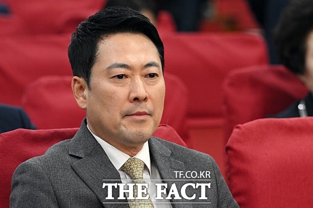 이 위원장의 '전기충격'식 컷오프에 장동혁 대표를 비롯한 당 지도부 사이에서는 당혹스러운 기류가 감지됐다. 사진은 장 대표./ 남용희 기자