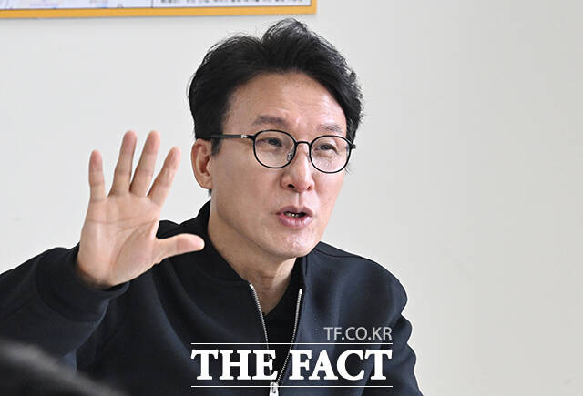 김민석 국무총리가 그룹 방탄소년단(BTS)의 컴백 공연을 앞둔 21일 오전 서울 종로구 세종문화회관에 마련된 통합현장본부에서 발언하고 있다. /박헌우 기자