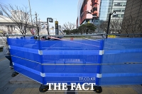  폐쇄된 지하철역 출입구 [포토]