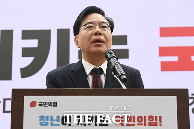 송언석 국민의힘 원내대표가 대구시장 후보 선출과 관련한 중진·현역 의원들 공천 배제 접근에 아쉬움을 드러냈다. 그는 이정현 공천관리위원장의 공천 방식에 대해선
