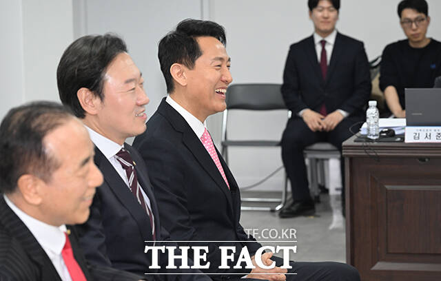 오세훈 서울시장이 22일 오후 서울 여의도 국민의힘 중앙당사에서 열린 전국동시지방선거 서울특별시장 후보자 면접에 참석하고 있다. /박헌우 기자