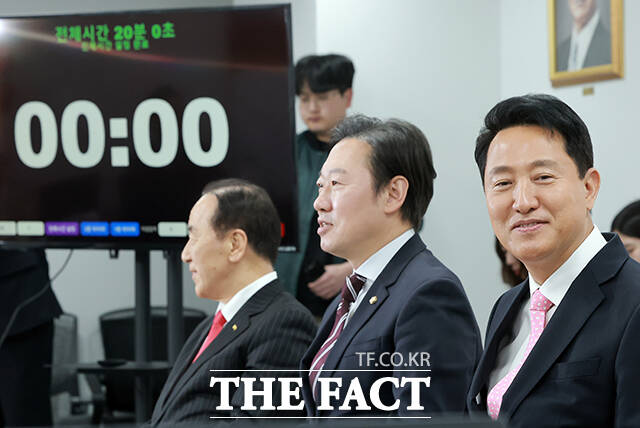 오세훈 서울시장이 22일 오후 서울 여의도 국민의힘 중앙당사에서 열린 전국동시지방선거 서울특별시장 후보자 면접에 참석하고 있다. /박헌우 기자