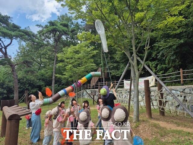 거제시가 유아숲체험원을 이달부터 본격 운영한다. /거제시