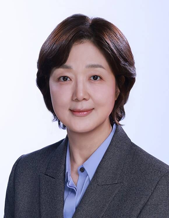 LG전자가 23일 이사회를 열고 첫 사외이사 출신 의장으로 강수진 교수를 선임했다. /LG전자