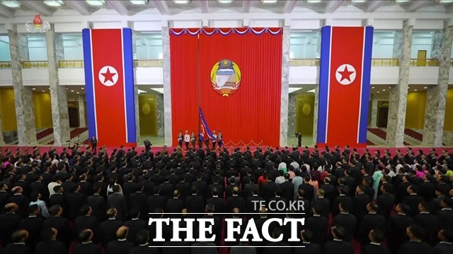 김정은 북한 국무위원장 집권 이후 시찰을 수행하는 부부장으로 발탁되며 존재감을 드러냈던 조용원은 최고인민회의 제15기 1차 회의에서 최고인민회의 상임위원장으로 선출됐다. 사진은 지난해 9월 21일 열린 북한 최고인민회의 모습. /뉴시스, 조선중앙TV 갈무리