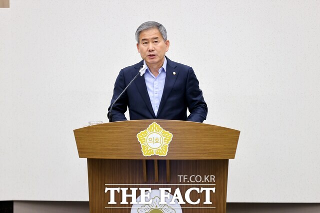 김봉균 당진시의원이 23일 제127회 임시회 5분 자유발언에서 보행 약자를 위한 소규모 근린생활시설 경사로 보급사업 도입을 제안했다. /당진시의회