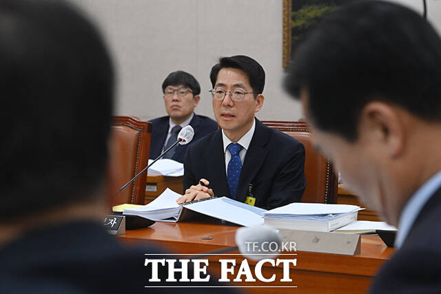 황종우 해양수산부장관 후보자 인사청문회에서는 중동 사태와 관련해 물가 상승률을 제대로 파악해야 한다는 야당의 지적도 있었다. /서예원 기자